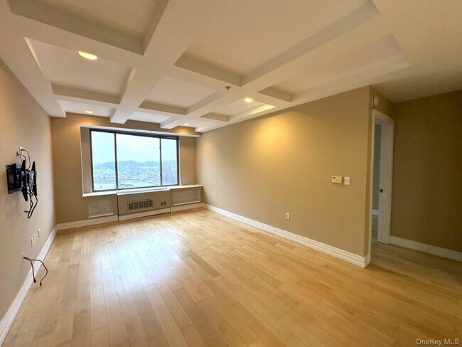 Building Photo - 64-05 Yellowstone Blvd