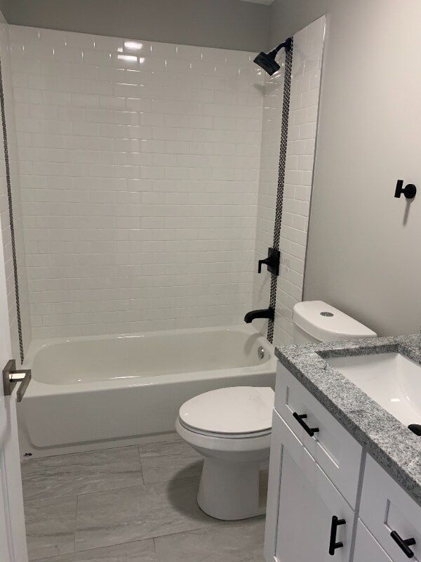 Building Photo - 2945 W Peterson Ave