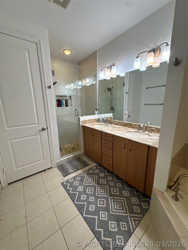 Building Photo - 127 Riverwalk Cir W