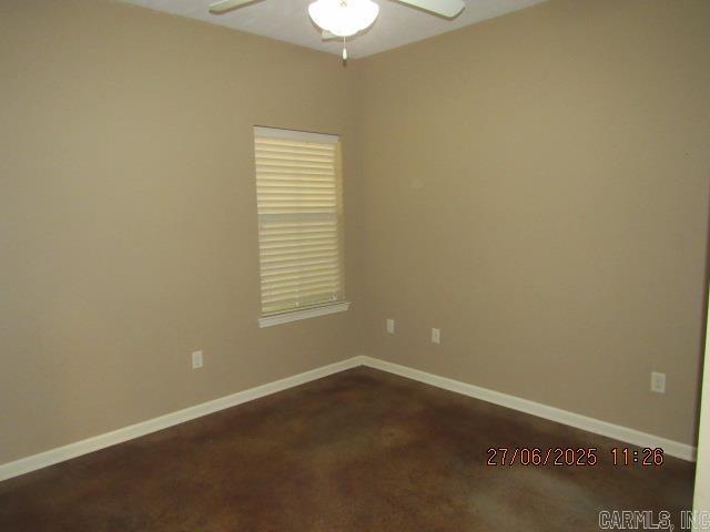 Building Photo - 1410 Robins St