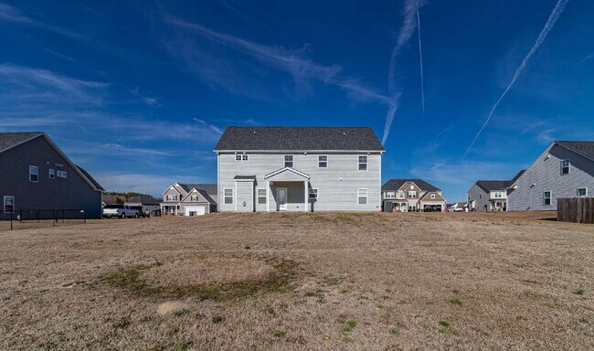 Building Photo - STUNNING & SPACIOUS! GANDER LAKE 4 BR | 3 BA IN PIKEVILLE SCHOOL DISTRICT *LAWN CARE INCLUDED!*