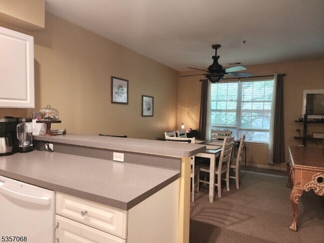 Building Photo - 53 Mountain View Ct