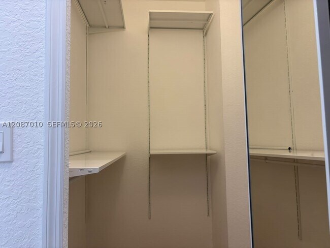 Building Photo - 8671 NW 112th Ct
