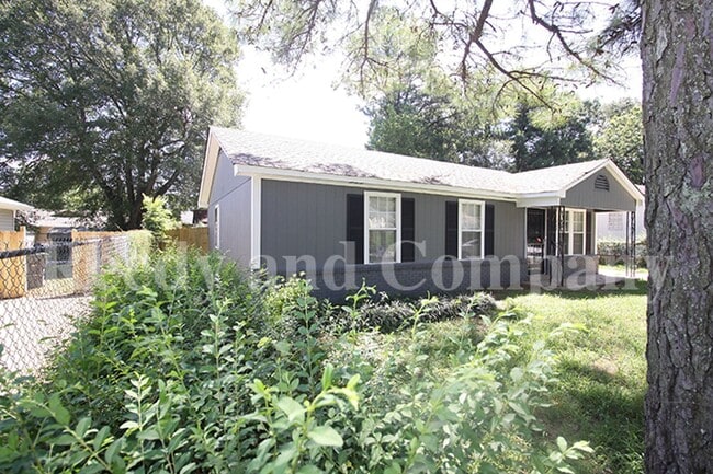 Building Photo - 4780 Hillbrook Rd