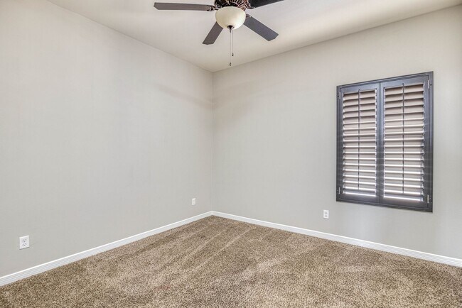 Building Photo - Beautiful East side House