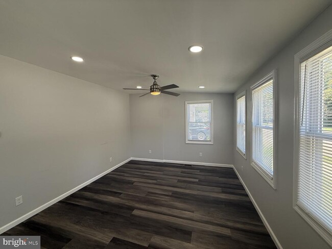 Building Photo - 383 Johnson Ave