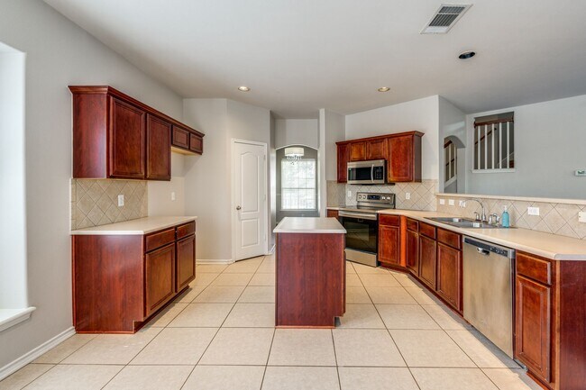 Building Photo - 3-BEDROOM HOME IN GATED COMMUNITY