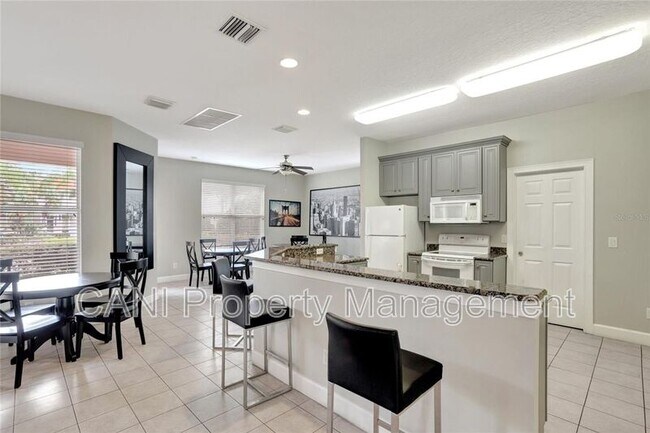 Building Photo - 1134 S Beach Cir