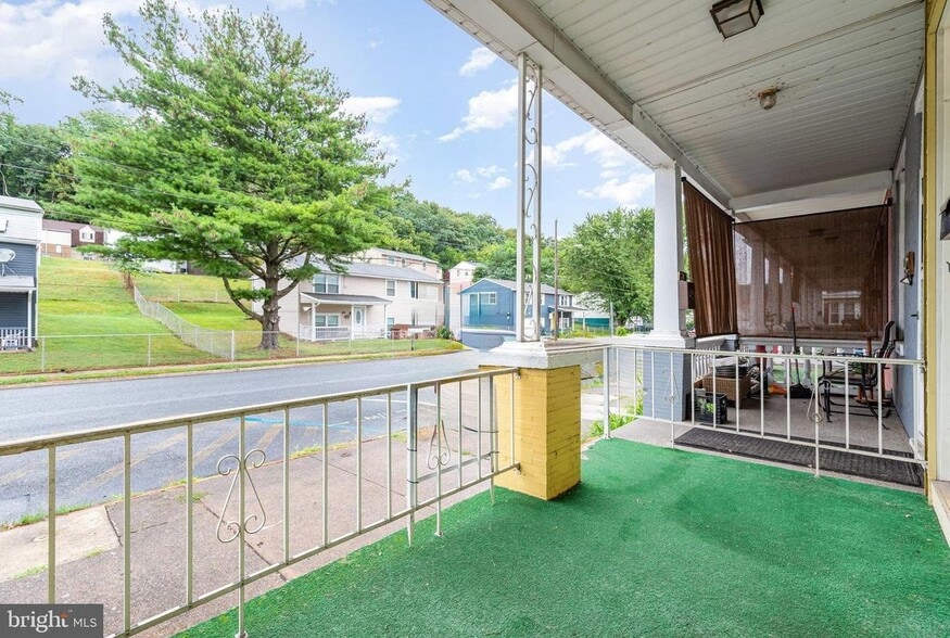 Building Photo - 640 S 2nd St