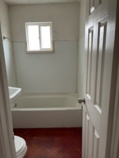 Building Photo - 304 Charleston St NE