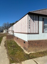 Building Photo - 2320 Wysteria Ln