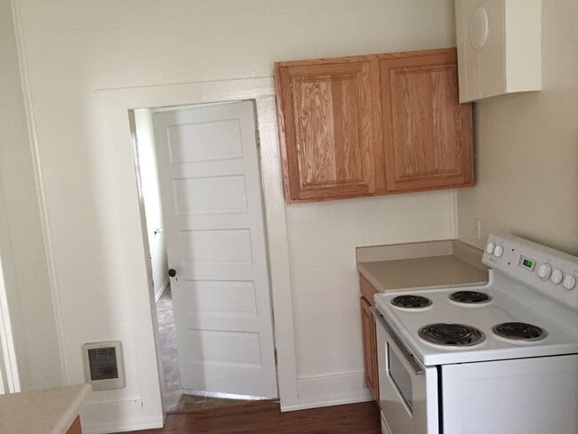 Building Photo - 1905 E Penn Ave