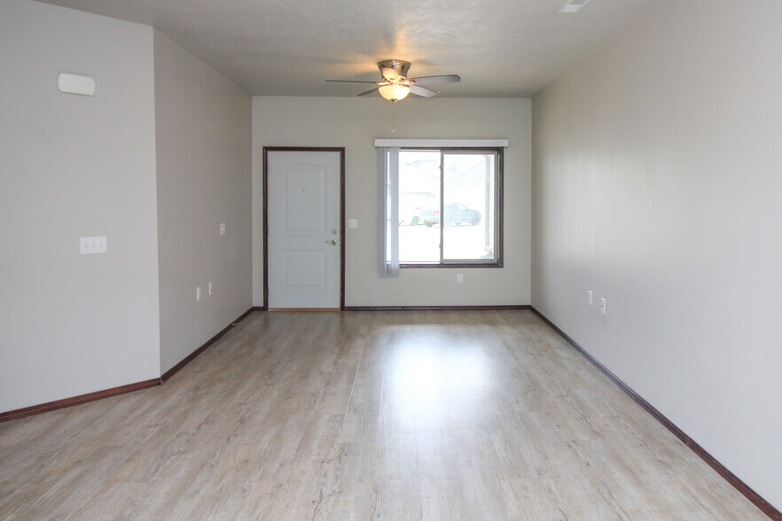 Building Photo - 1005 Tanner Ct