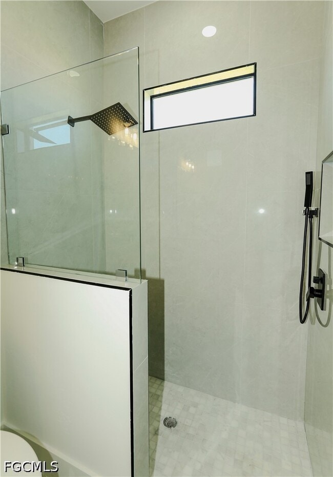 Building Photo - 143 Harold Ave S