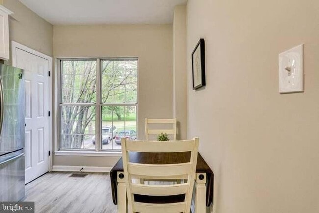 Building Photo - 2111 Cambridge Park Ct