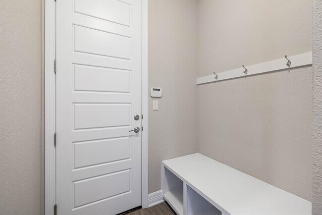 Building Photo - 4205 Lynette Ln