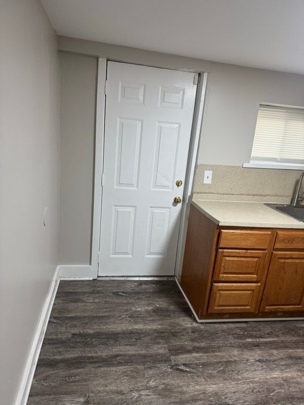 Building Photo - 905 N Spruce St