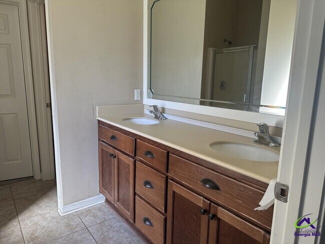 Building Photo - 317 Flowing Meadows Dr