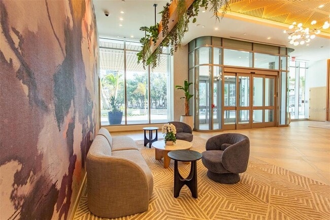 Building Photo - 400 Central Ave