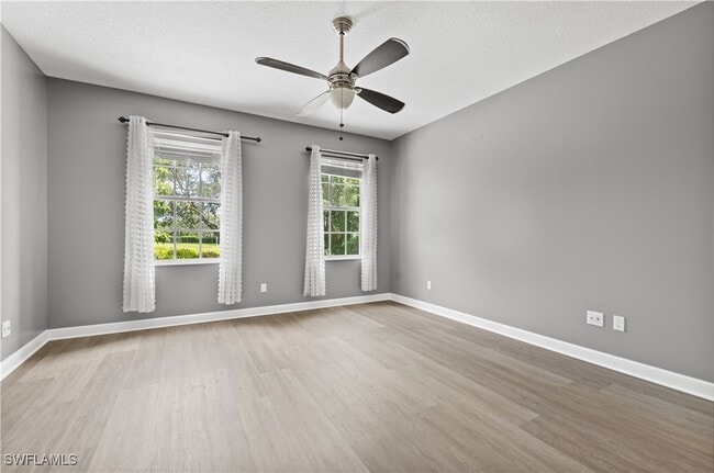 Building Photo - 5782 Cove Cir
