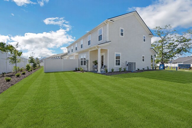 Building Photo - Sandy Floor Plan