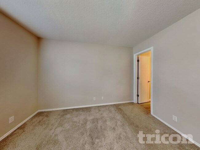 Building Photo - 9603 Kennebec Way