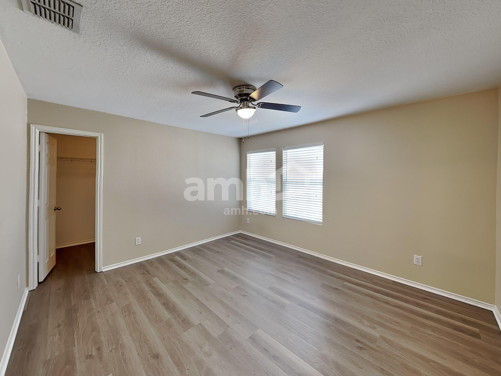 Building Photo - 12322 Mountain Pne