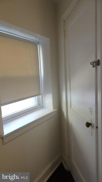 Building Photo - 6736 Blakemore St