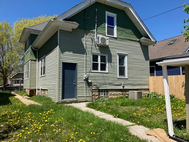 Building Photo - 2330 N 47th St