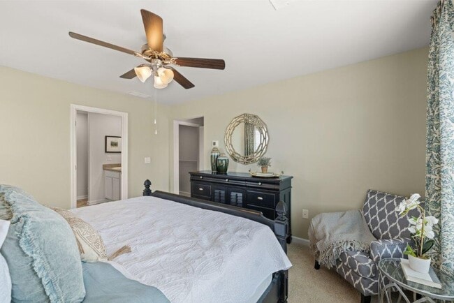 Building Photo - 811 Grovebury Ct