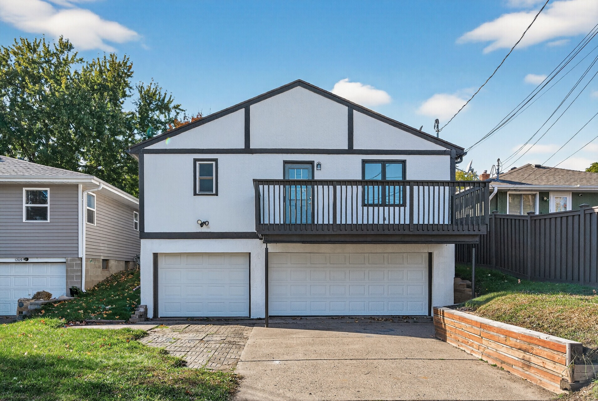 Building Photo - 1205 8th Ave S