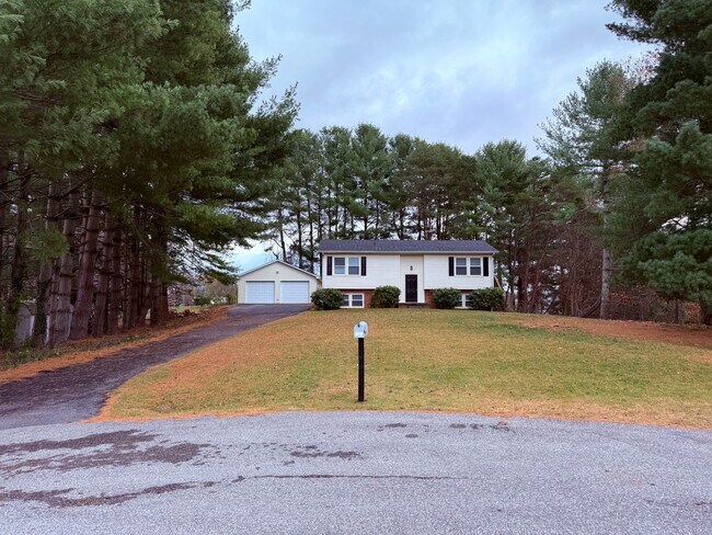 Building Photo - 120 Flagg Ct