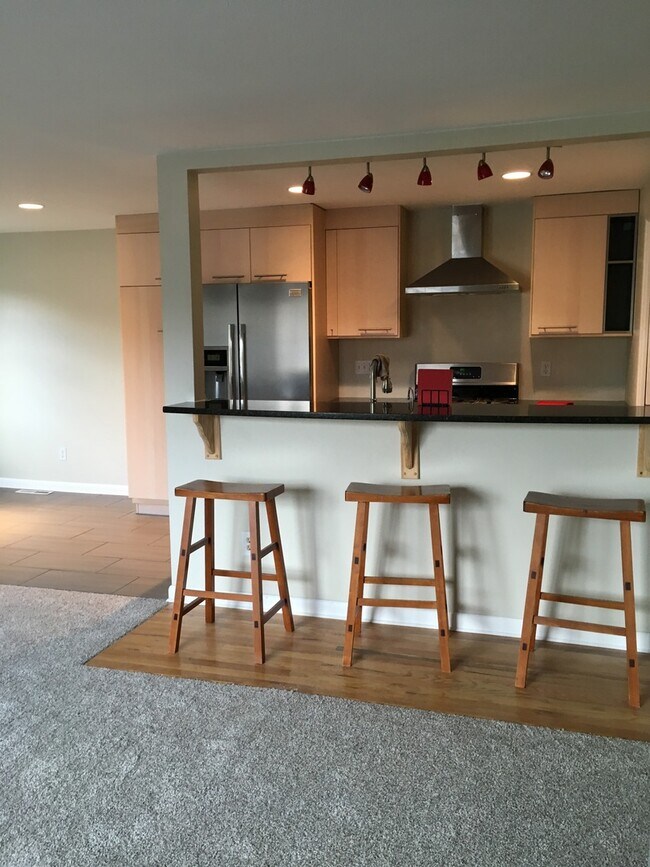 Building Photo - Lovely 2 bed 1 Bath Townhome in park-like setting in Boulder. - Available July 6th!