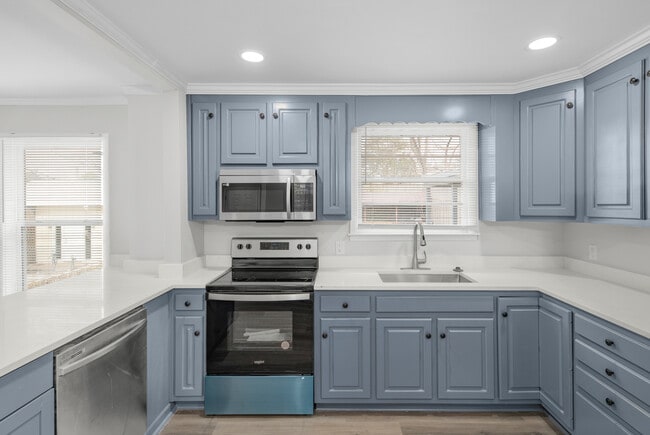 Building Photo - 3802 McEwen Dr NW