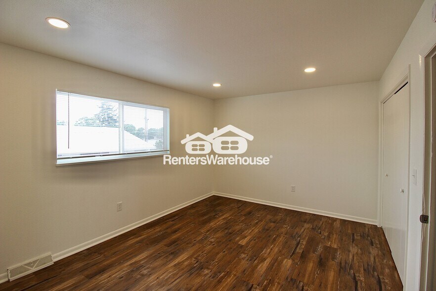Building Photo - 85 S 18th Ave