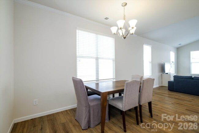 Building Photo - 6135 Snowy Egret Ave