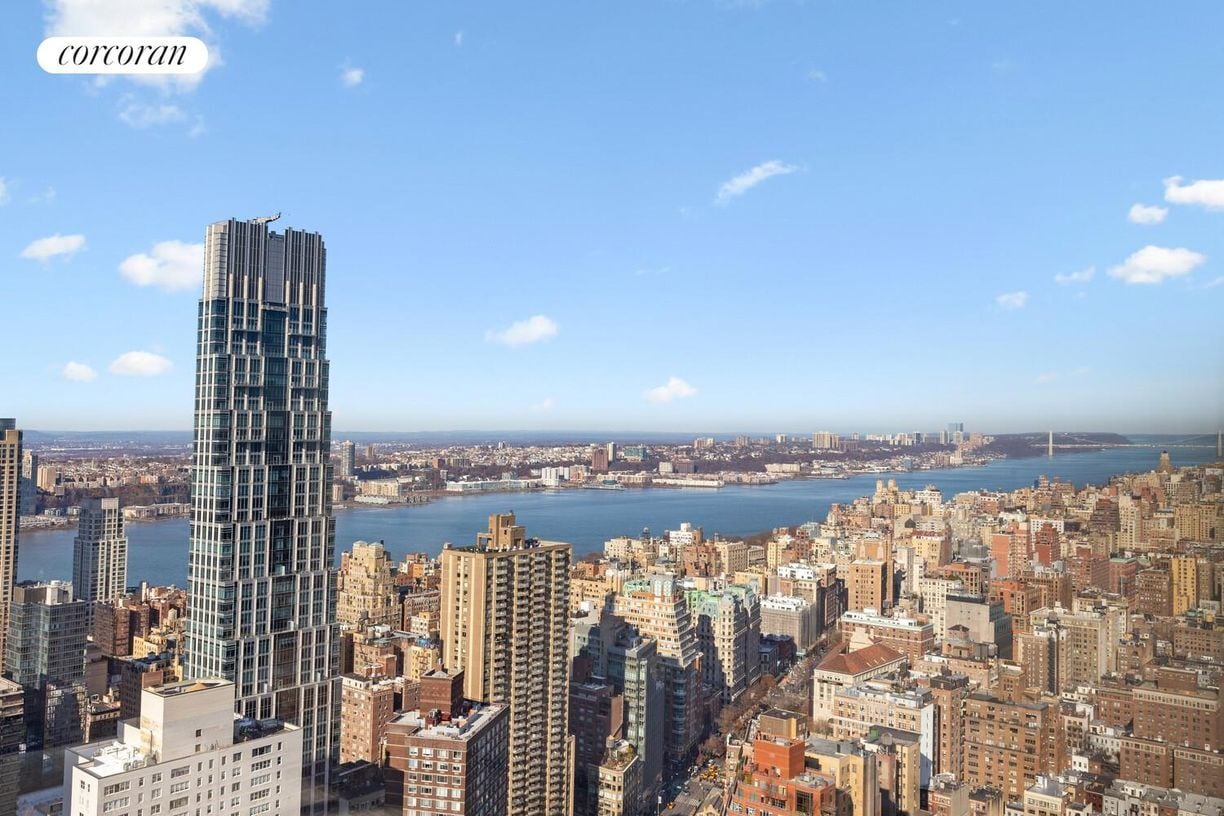 Building Photo - 101 W 67th St