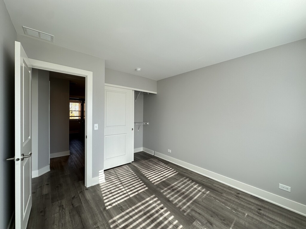 Building Photo - 511 Broadway