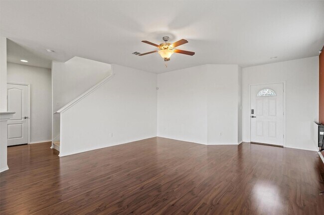 Building Photo - 12036 Pecangate Way