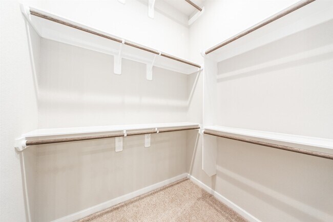 Building Photo - 8706 Fox Trail Dr