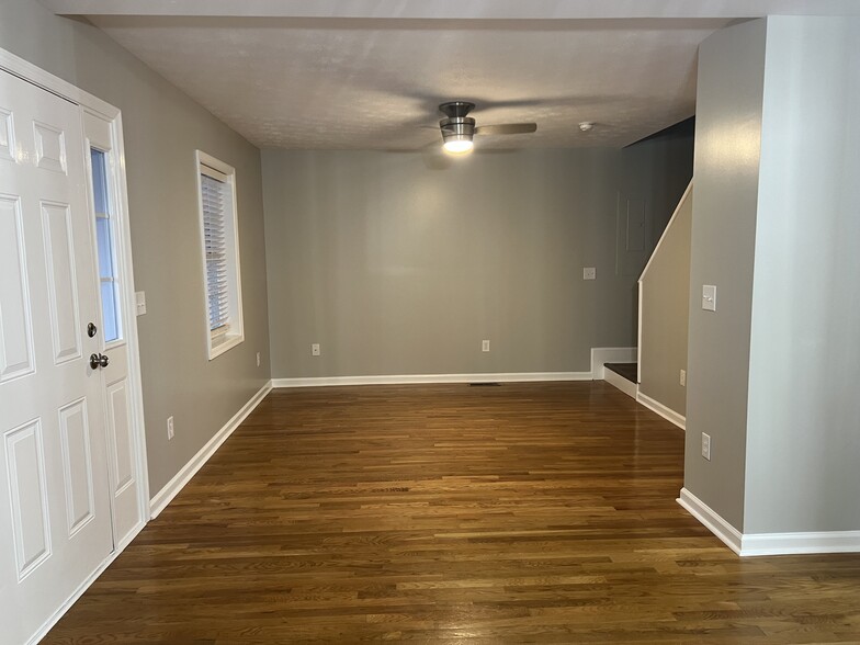 Building Photo - 635 D St