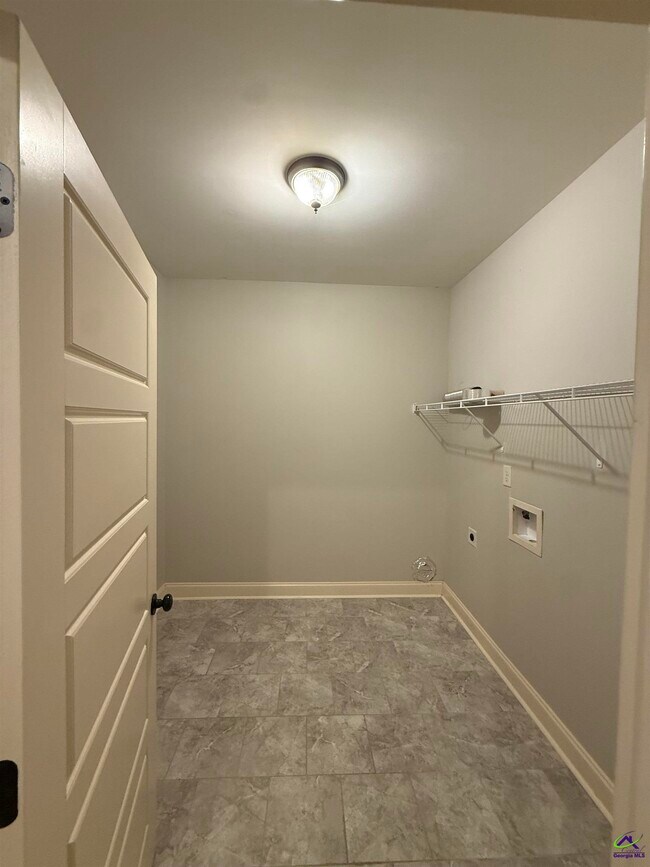 Building Photo - 142 Addington Dr