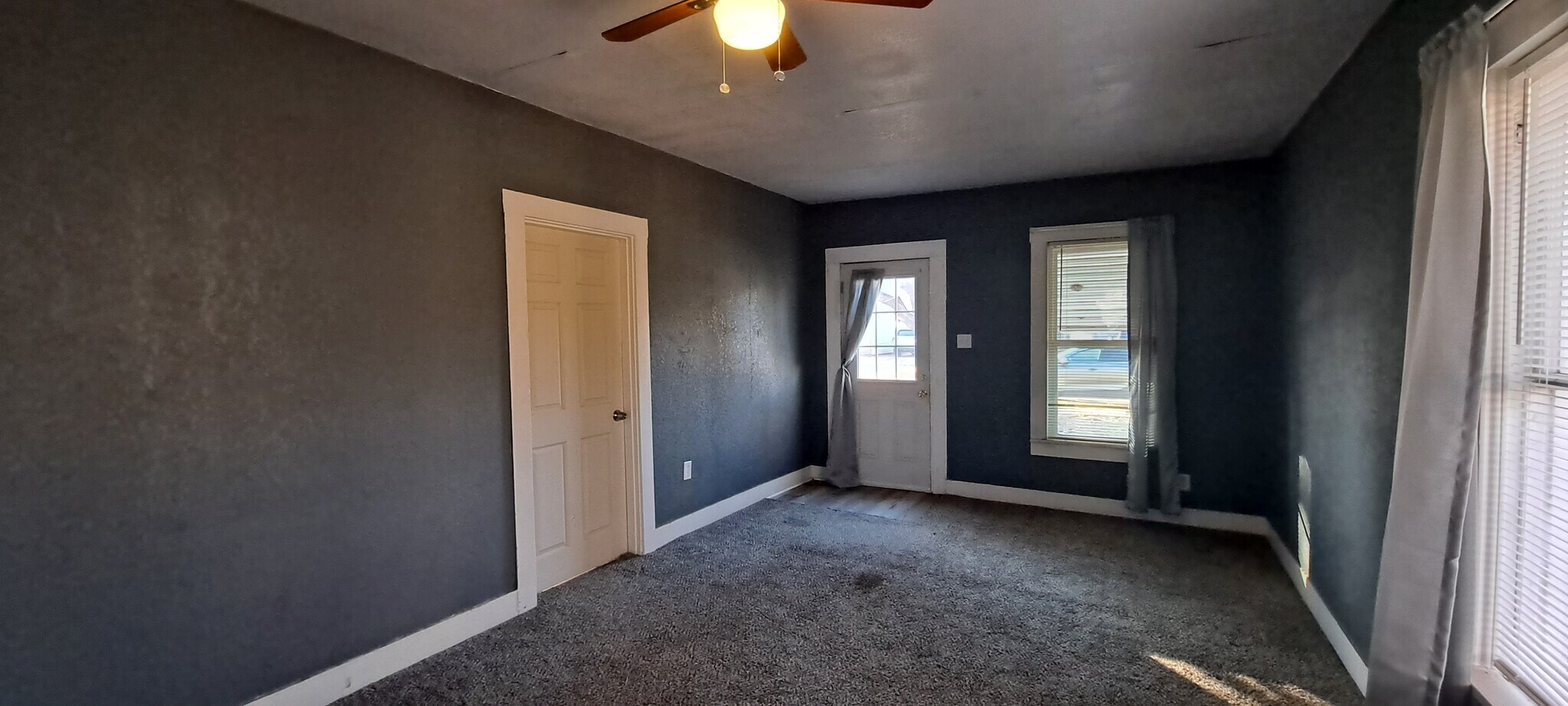 Building Photo - 2203 Broad St