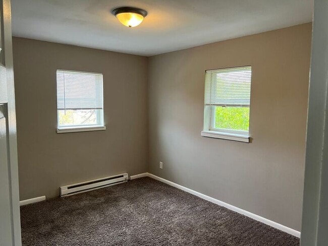 Building Photo - 2828 Westknolls Ln