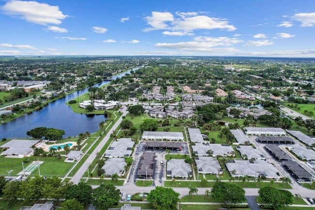 Building Photo - 93 East Ct