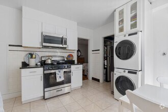 Building Photo - 9/1 Huge, renovated 3BR near Inman, Kirkla...