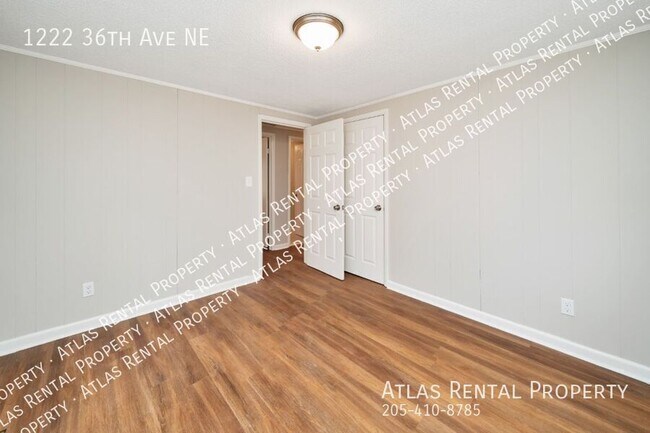 Building Photo - 1222 36th Ave