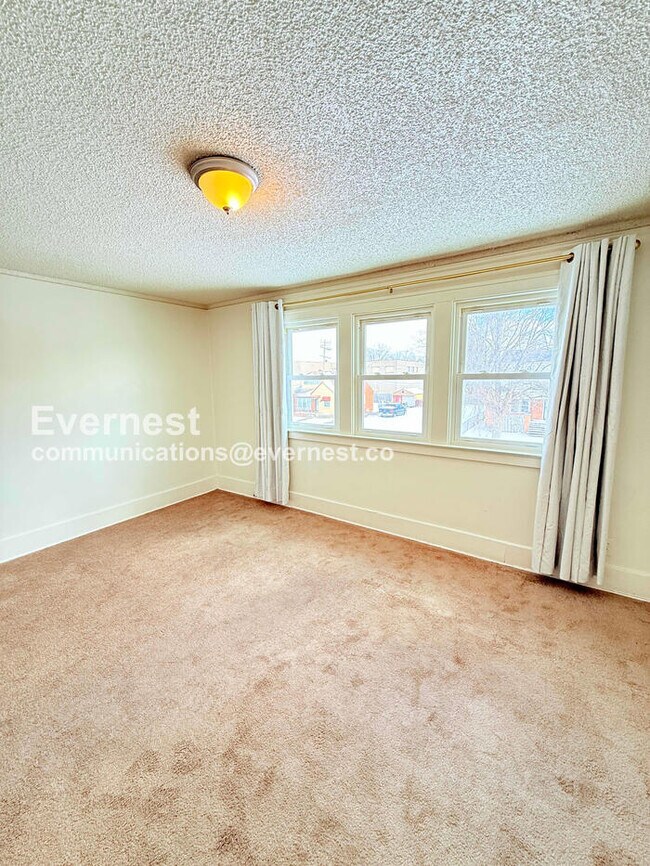 Building Photo - 9353 Kentucky St