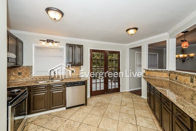 Building Photo - 237 Russet Woods Dr