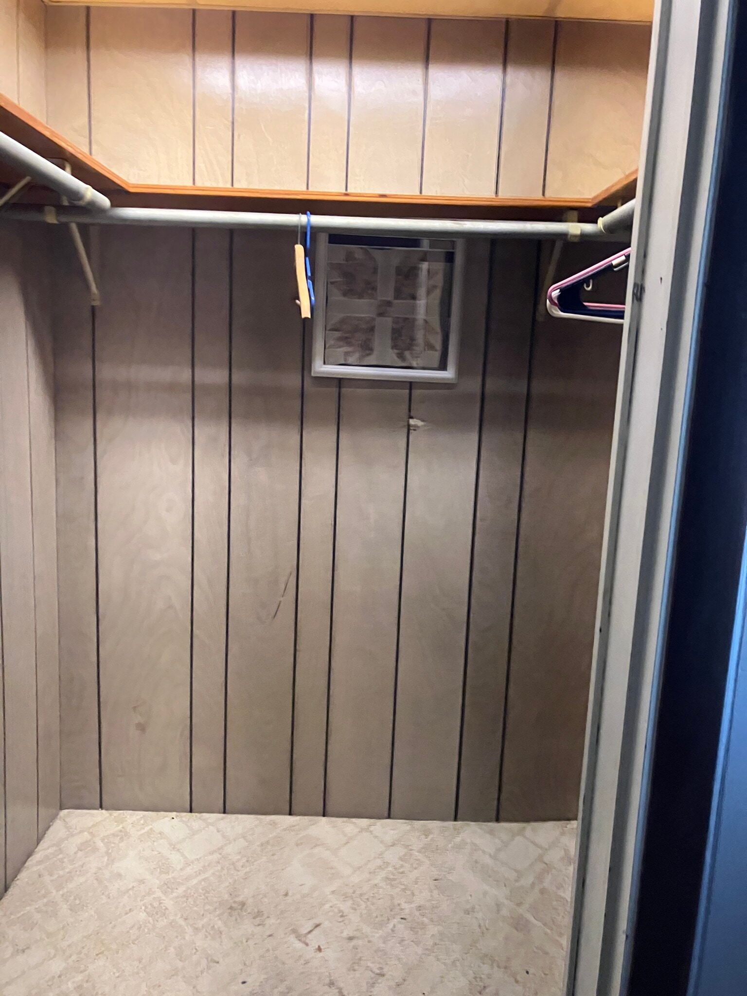 Building Photo - 517 11th Ave W